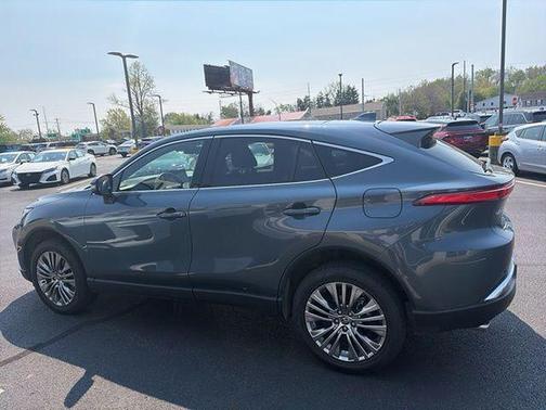 Coastal Gray Metallic 2023 Toyota Venza Limited