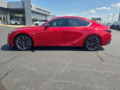 Infrared 2024 Lexus IS 350 F Sport