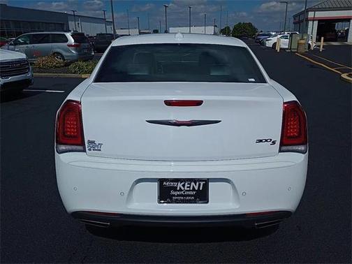 2022 Chrysler 300 S