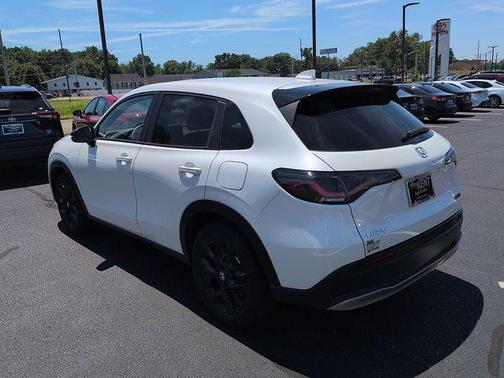 Platinum White Pearl 2024 Honda HR-V 2WD Sport