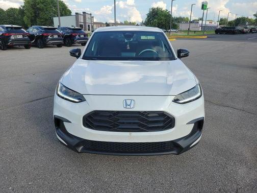Platinum White Pearl 2024 Honda HR-V 2WD Sport