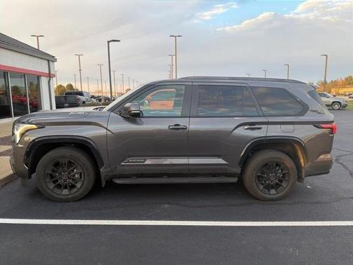 2024 Toyota Sequoia Platinum