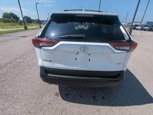 Pearl 2025 Toyota RAV4 XLE Premium