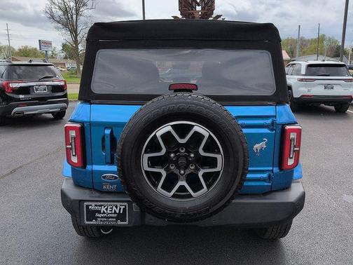 Velocity Blue Metallic 2023 Ford Bronco Outer Banks