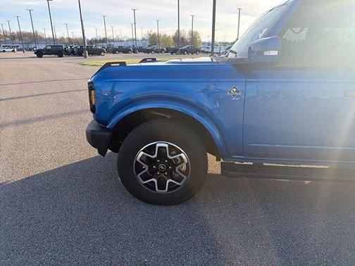 Velocity Blue Metallic 2023 Ford Bronco Outer Banks