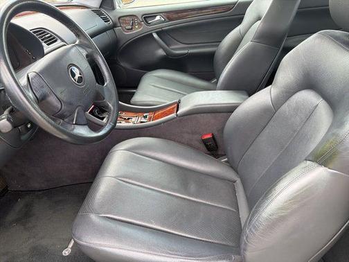 Brilliant Silver 1999 Mercedes-Benz CLK-Class 320