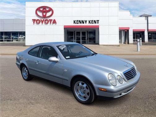 Brilliant Silver 1999 Mercedes-Benz CLK-Class 320