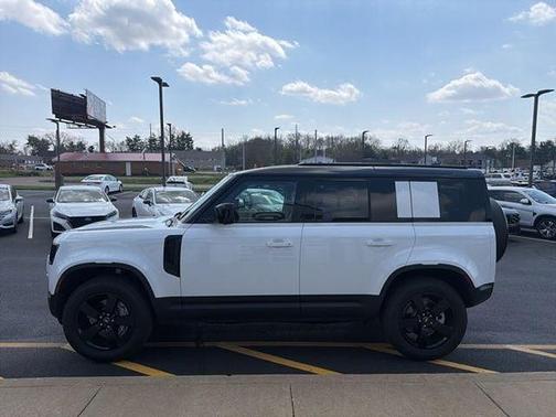 Fuji White 2025 Land Rover Defender 110 P300