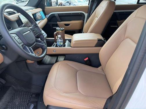 Fuji White 2025 Land Rover Defender 110 P300