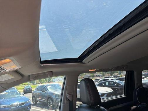 Blizzard Pearl 2017 Toyota Highlander XLE