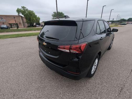 Mosaic Black Metallic 2023 Chevrolet Equinox LS