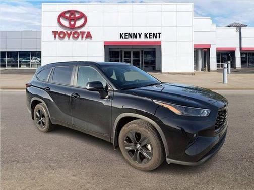 Midnight Black Metallic 2025 Toyota Highlander Hybrid XLE