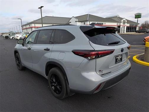 2024 Toyota Highlander Hybrid XLE