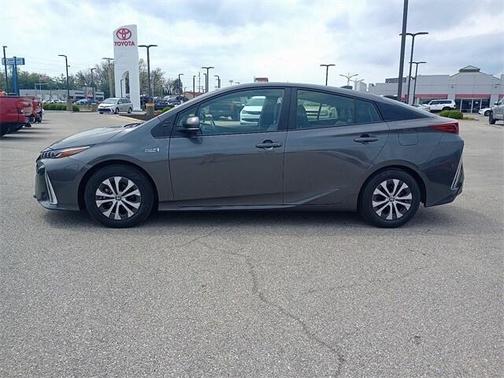 2022 Toyota Prius Prime XLE