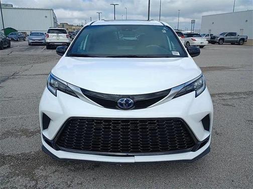 2023 Toyota Sienna XSE 7 Passenger