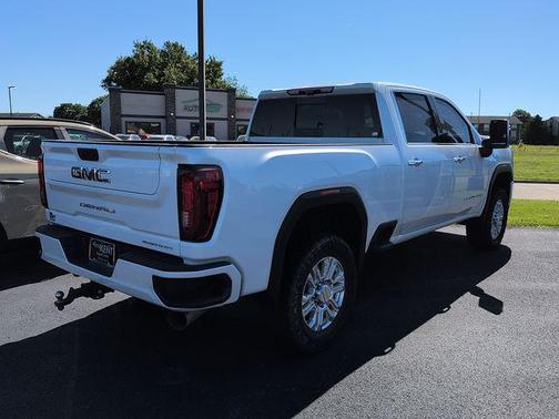 White Frost Tricoat 2022 GMC Sierra 3500 Denali