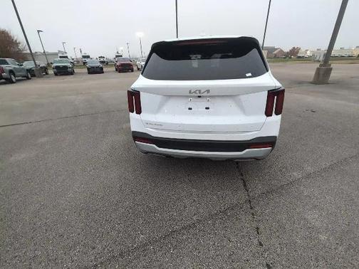 2024 Kia Sorento LX