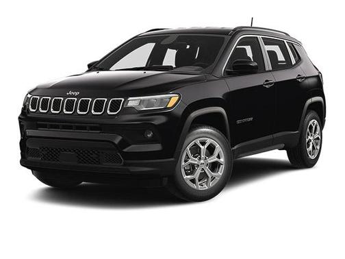 Diamond Black Crystal Pearlcoat 2025 Jeep Compass Latitude
