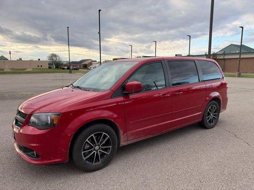 Red 2015 Dodge Grand Caravan SXT