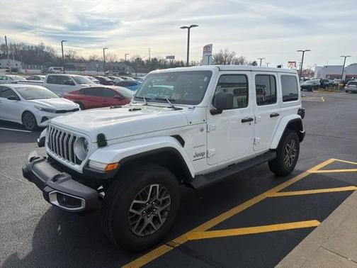 2024 Jeep Wrangler 4-Door Sahara 4x4