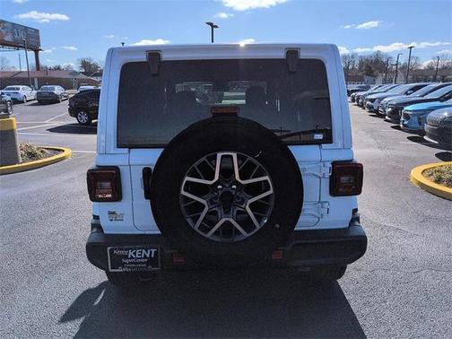 2024 Jeep Wrangler 4-Door Sahara 4x4