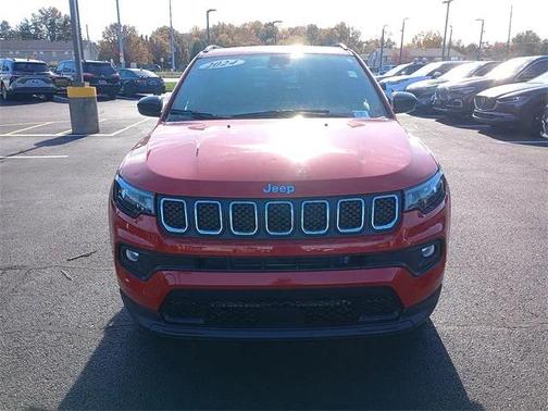 2024 Jeep Compass Latitude Lux