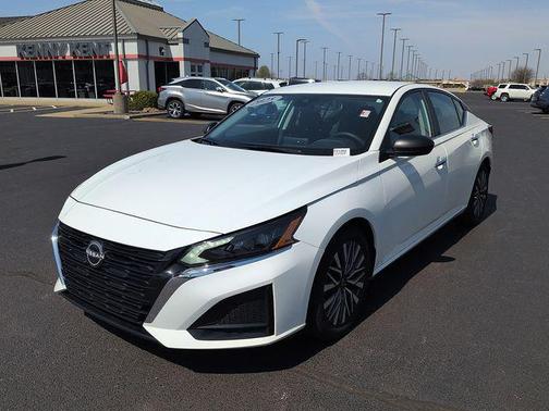 Glacier White 2025 Nissan Altima 2.5 SV