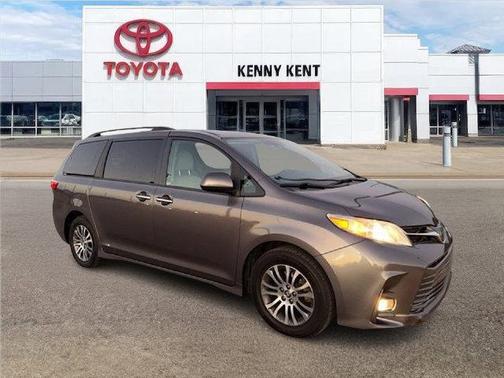 Predawn Gray Mica 2019 Toyota Sienna XLE