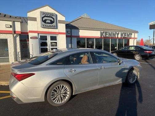 2020 Toyota Avalon Hybrid Limited