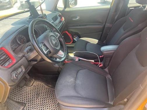 2016 Jeep Renegade Trailhawk