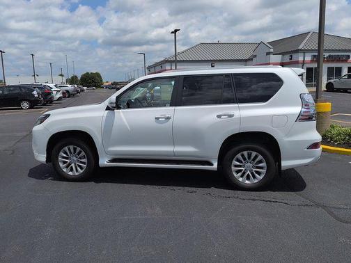 Starfire Pearl 2022 Lexus GX 460 Premium