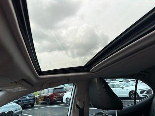 Super White 2021 Toyota Camry SE