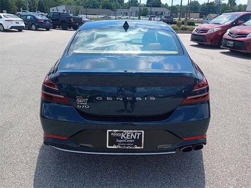 2022 Genesis G70 2.0T RWD