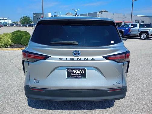 2021 Toyota Sienna XLE 7 Passenger