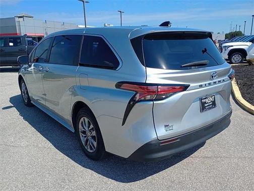 2021 Toyota Sienna XLE 7 Passenger