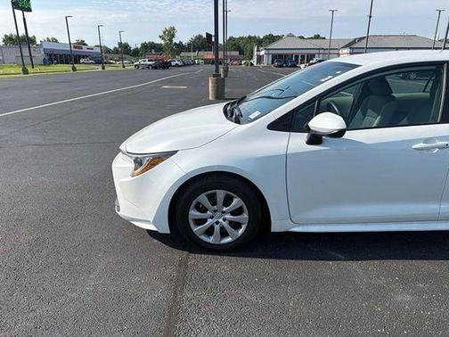 Wind Chill Pearl 2025 Toyota Corolla LE