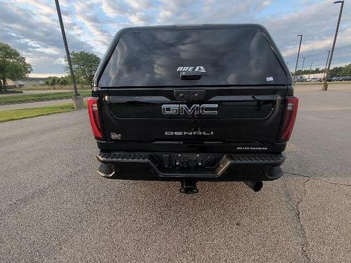 Onyx Black 2024 GMC Sierra 2500 Denali Ultimate