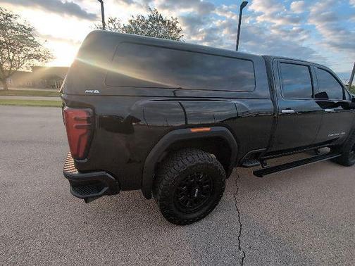 Onyx Black 2024 GMC Sierra 2500 Denali Ultimate