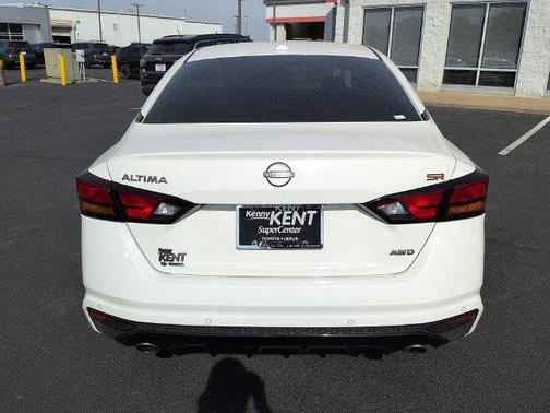 Glacier White 2025 Nissan Altima SR AWD