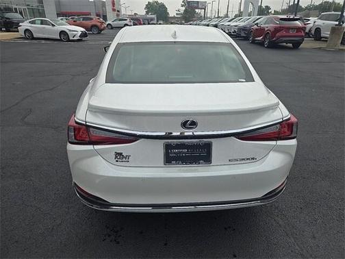 2023 Lexus ES 300h Luxury