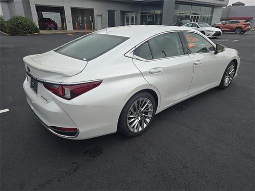 2023 Lexus ES 300h Luxury