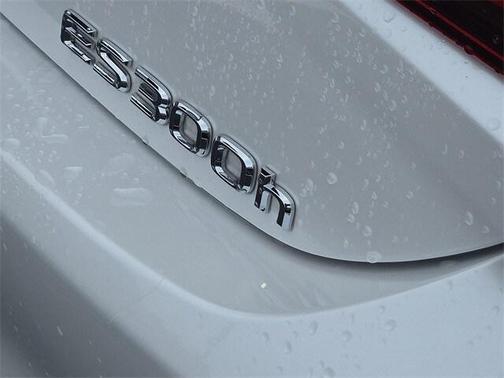 2023 Lexus ES 300h Luxury