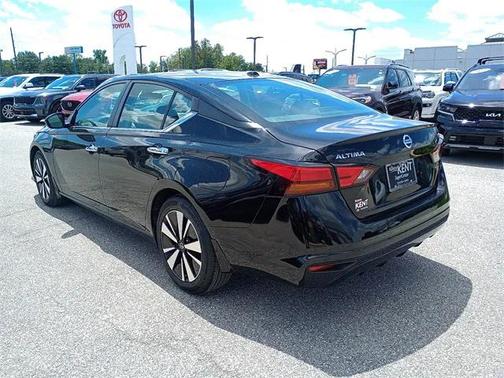 2021 Nissan Altima 2.5 SV