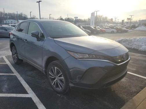 2022 Toyota Venza LE