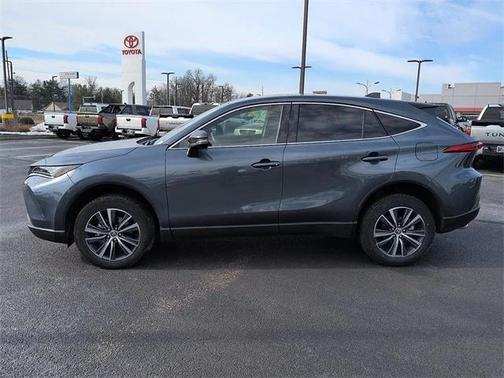 2022 Toyota Venza LE