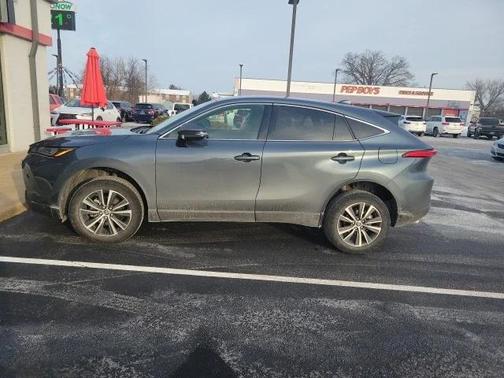 2022 Toyota Venza LE