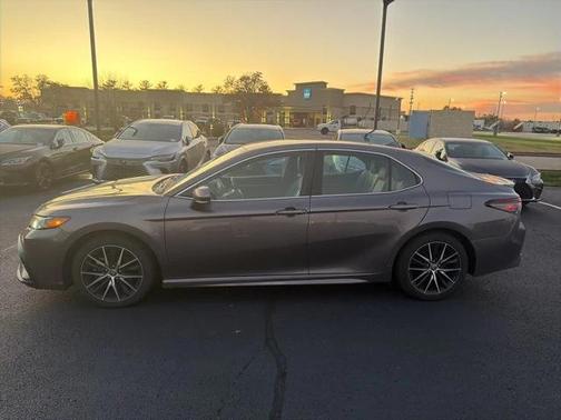 2023 Toyota Camry SE