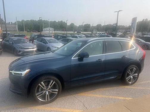 2018 Volvo XC60 T5 Momentum