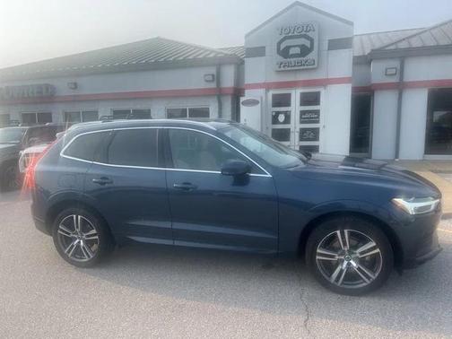 2018 Volvo XC60 T5 Momentum