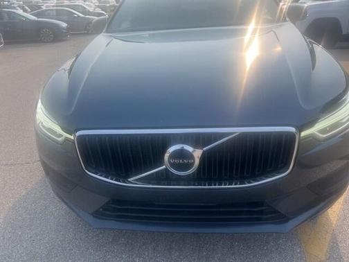 2018 Volvo XC60 T5 Momentum